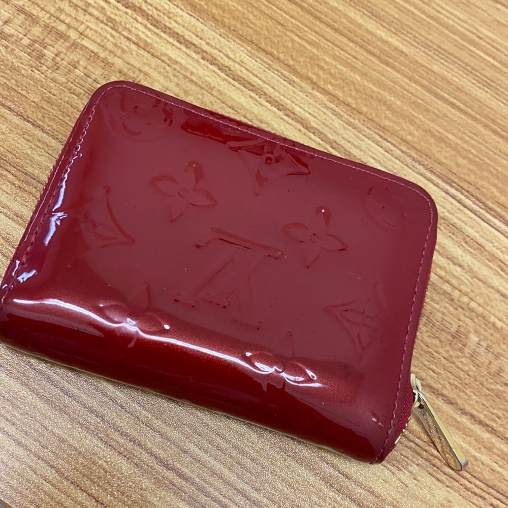 Louis Vuitton vernis zippy mini wallet